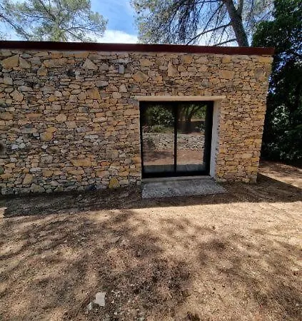 Avec Piscine Et Dependance Villa