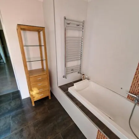 Villa Avec Piscine Et Dépendance Nîmes