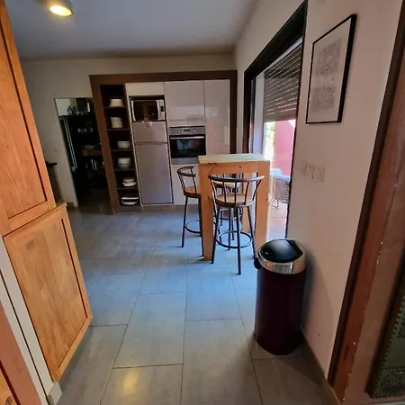 Avec Piscine Et Dépendance Nîmes