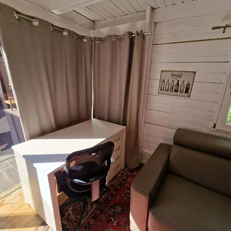Villa Avec Piscine Et Dépendance *